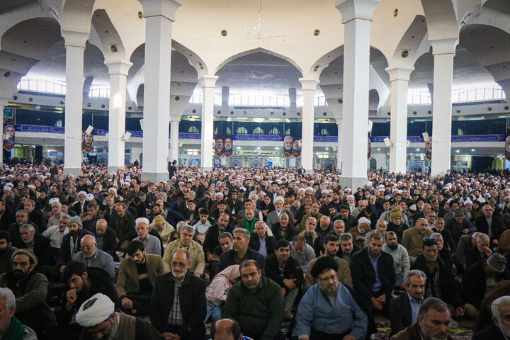 تصاویر/ راهپیمایی مردم قم به مناسبت قیام تاریخی ۱۹ دی