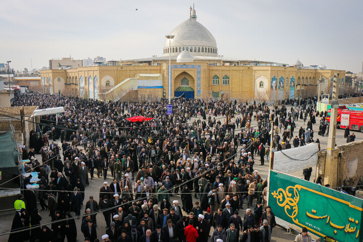 تصاویر/ راهپیمایی مردم قم به مناسبت قیام تاریخی ۱۹ دی