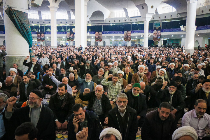 تصاویر/ راهپیمایی مردم قم به مناسبت قیام تاریخی ۱۹ دی