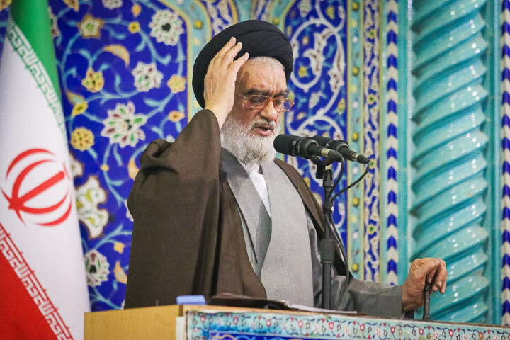 تصاویر/ راهپیمایی مردم قم به مناسبت قیام تاریخی ۱۹ دی