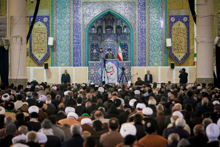 تصاویر/ راهپیمایی مردم قم به مناسبت قیام تاریخی ۱۹ دی