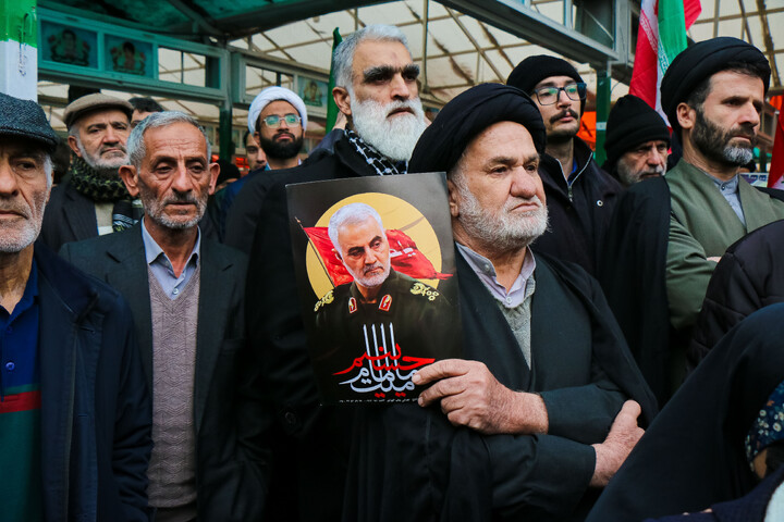 تصاویر/ تجمع مدافعان حرم در حمایت از جمهوری اسلامی ایران