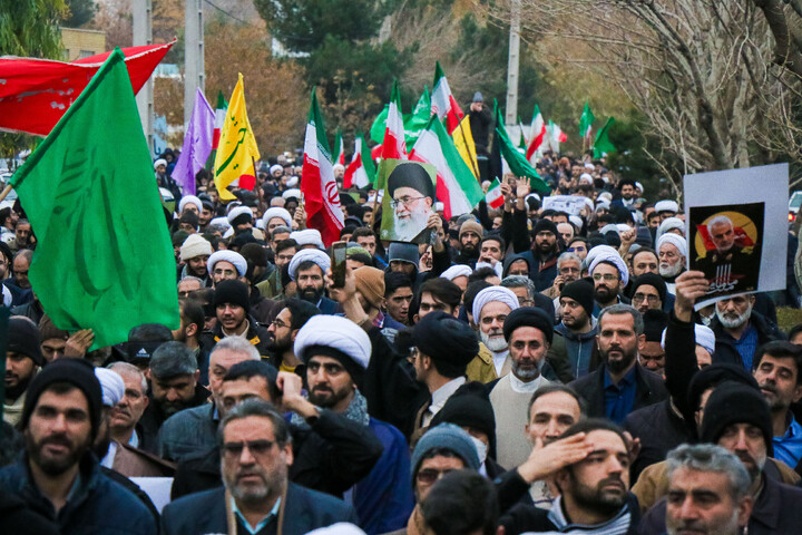 تصاویر/ تجمع مدافعان حرم در حمایت از جمهوری اسلامی ایران