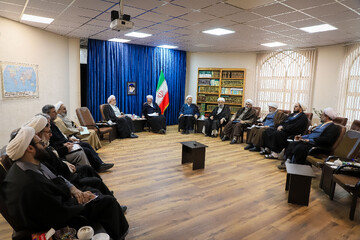 تصاویر/ جلسه شورای هماهنگی نهادهای عالی حوزوی در دفتر آیت الله اعرافی