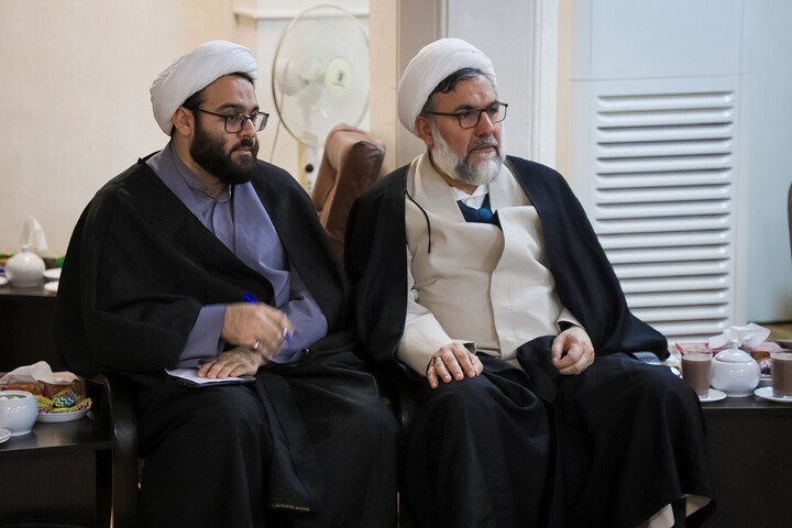جلسه شورای هماهنگی نهادهای عالی حوزوی در دفتر آیت الله اعرافی