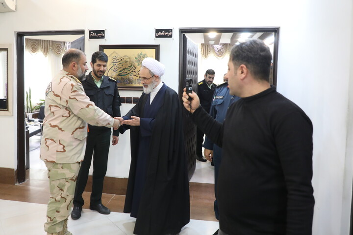 حضور آیت الله اعرافی در ستاد فرماندهی انتظامی استان قم