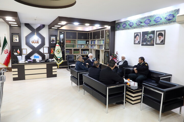 حضور آیت الله اعرافی در ستاد فرماندهی انتظامی استان قم