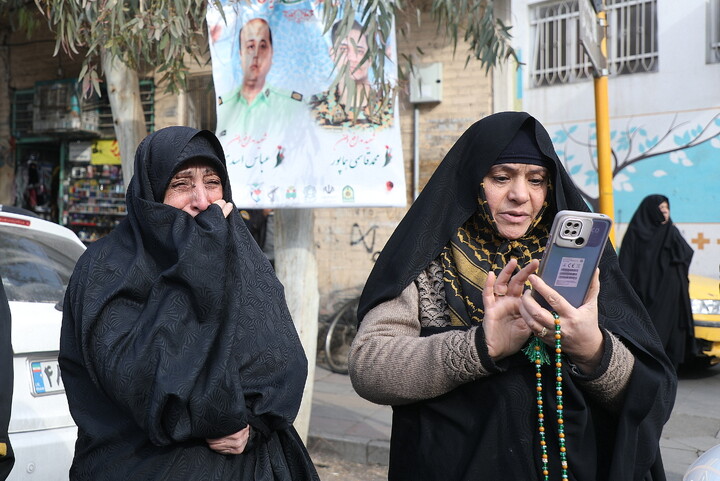 تصاویر/ تشییع پیکر شهدای مدافع امنیت در قم