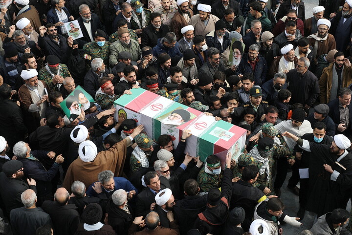 تصاویر/ تشییع پیکر شهدای مدافع امنیت در قم