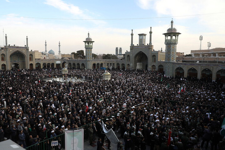 تصاویر/ تشییع پیکر شهدای مدافع امنیت در قم