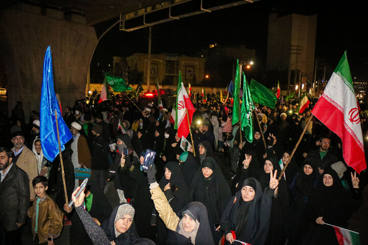 تصاویر/ تجمع و راهپیمایی مردم قم در حمایت از جمهوری اسلامی ایران