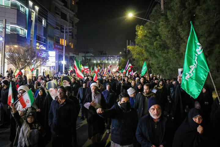 تصاویر/ تجمع و راهپیمایی مردم قم در حمایت از جمهوری اسلامی ایران