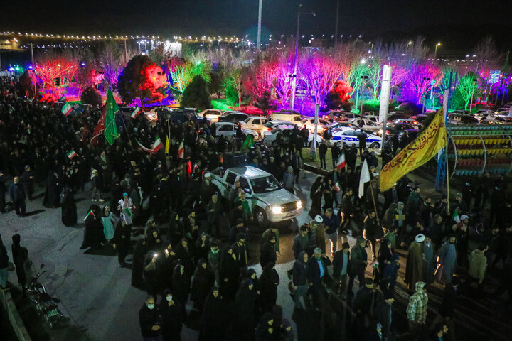 تصاویر/ تجمع و راهپیمایی مردم قم در حمایت از جمهوری اسلامی ایران