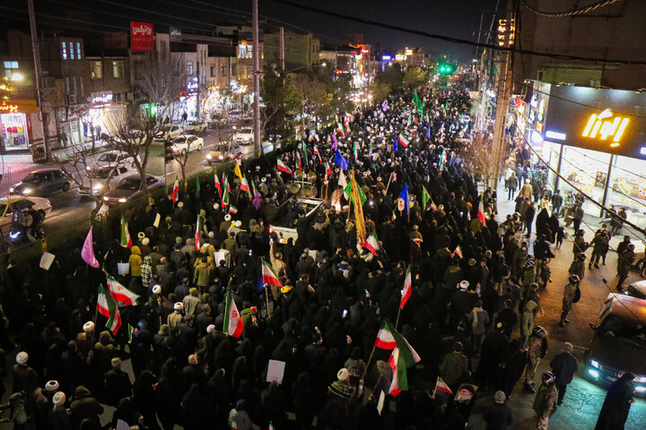 تصاویر/ تجمع و راهپیمایی مردم قم در حمایت از جمهوری اسلامی ایران