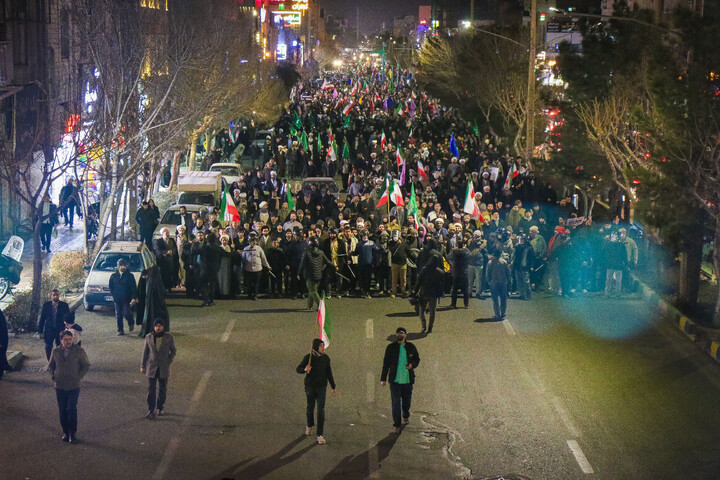 تصاویر/ تجمع و راهپیمایی مردم قم در حمایت از جمهوری اسلامی ایران