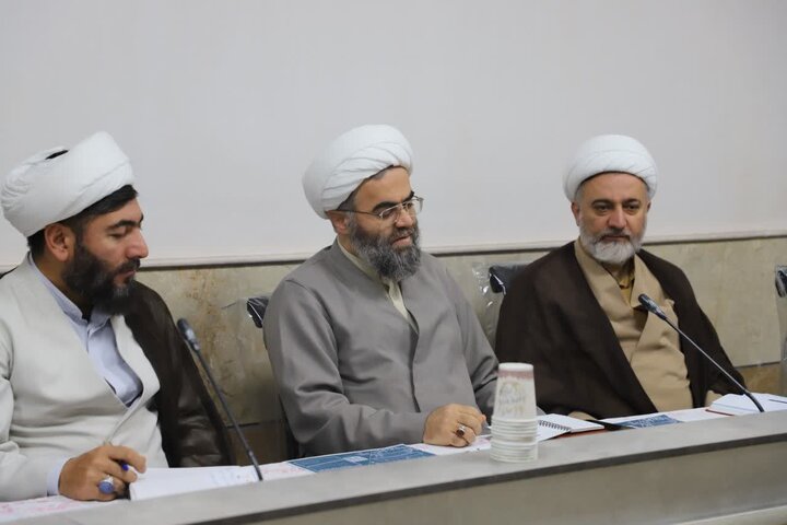 تصاویر/ جلسه شورای نهادهای عالی حوزوی استان کردستان