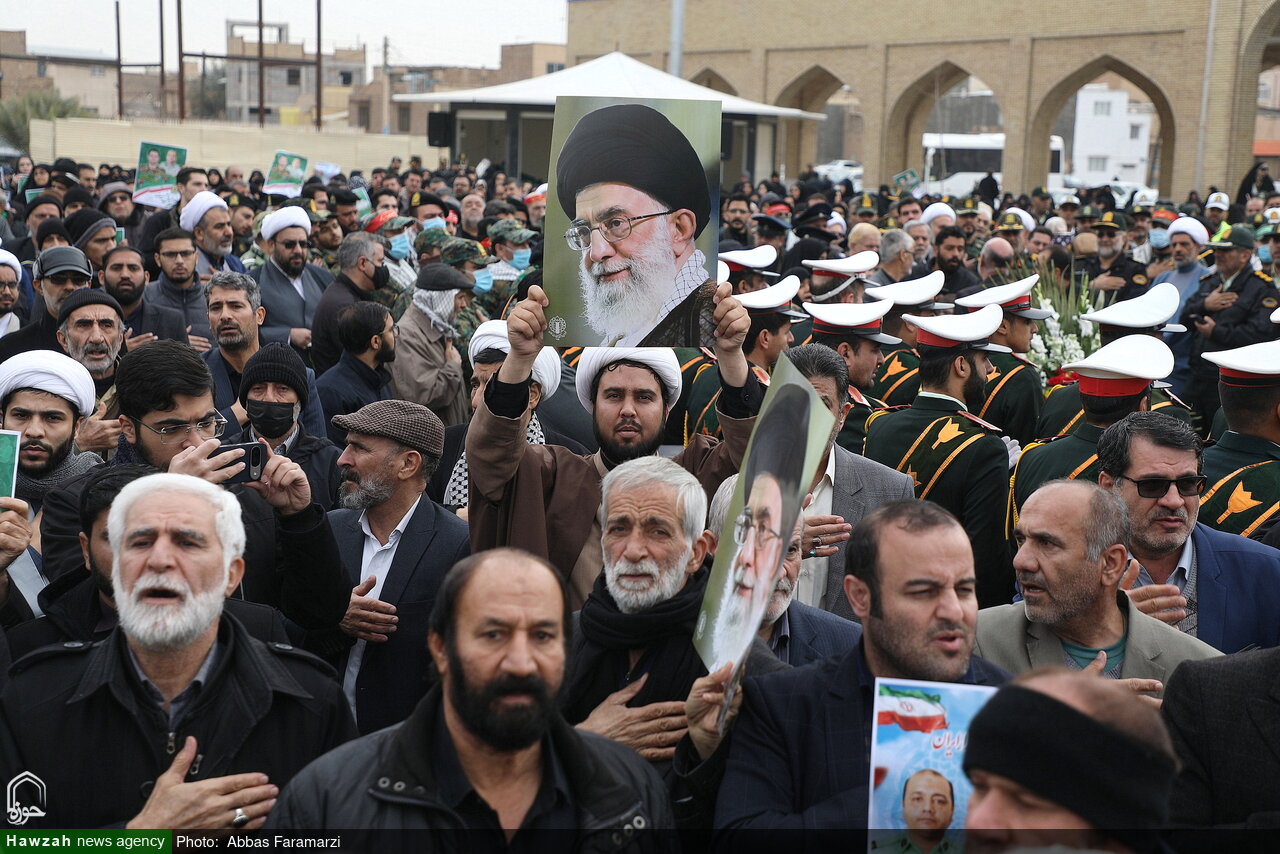 تصاویر/ تشییع پیکر شهدای مدافع امنیت در قم