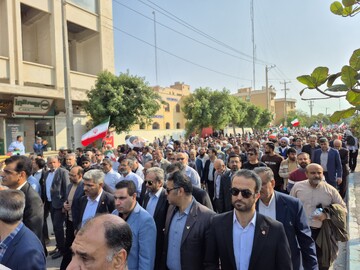 فیلم| راهپیمایی برائت از آشوبگران در بوشهر