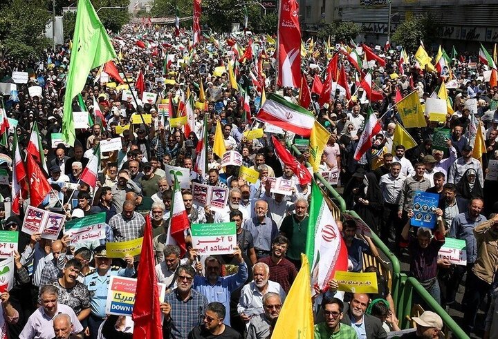 ایرانی مذہبی انجمنوں کا ٹرمپ اور دنیا کی دیگر طاغوتی قوتوں کو انتباہ! فرزندانِ مکتبِ عاشوراء خون کے آخری قطرے تک اسلام، عوام اور انقلاب کے ساتھ کھڑے ہیں