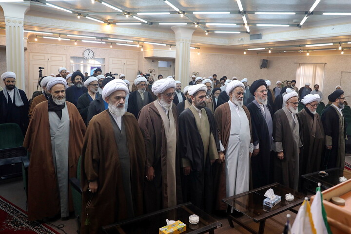 تصاویر/ گردهمایی روحانیون و اساتید حوزه در محکومیت اغتشاشات اخیر کشور