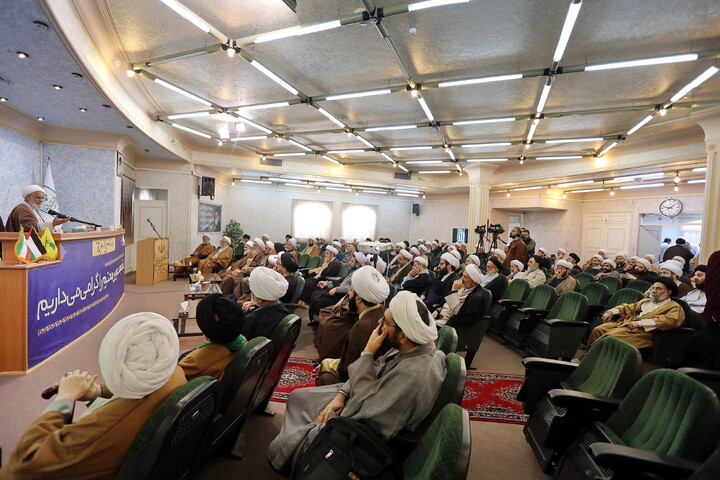 تصاویر/ گردهمایی روحانیون و اساتید حوزه در محکومیت اغتشاشات اخیر کشور