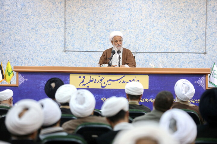 تصاویر/ گردهمایی روحانیون و اساتید حوزه در محکومیت اغتشاشات اخیر کشور