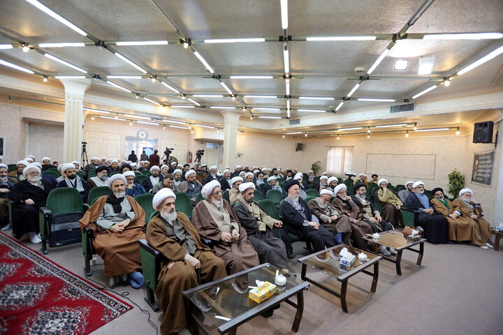 تصاویر/ گردهمایی روحانیون و اساتید حوزه در محکومیت اغتشاشات اخیر کشور