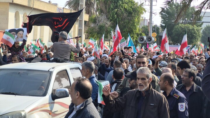 تصاویر| راهپیمایی برائت از اغتشاشگران در بوشهر