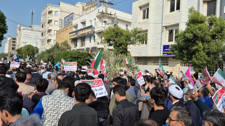 تصاویر| راهپیمایی برائت از اغتشاشگران در بوشهر