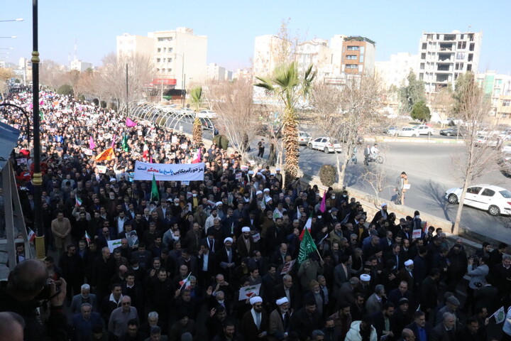 تصاویر/ راهپیمایی مردم بابصیرت سمنان در دفاع از امنیت ملی ایران
