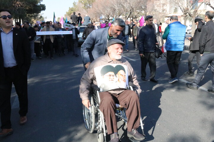 تصاویر/ راهپیمایی مردم بابصیرت سمنان در دفاع از امنیت ملی ایران