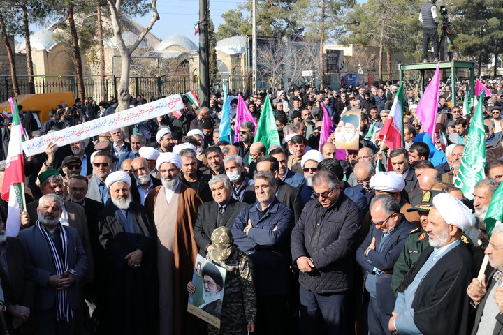 تصاویر/ راهپیمایی مردم بابصیرت سمنان در دفاع از امنیت ملی ایران