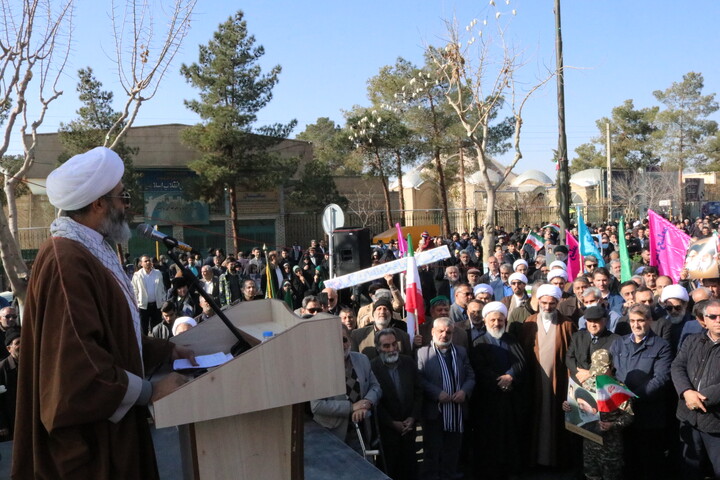 تصاویر/ راهپیمایی مردم بابصیرت سمنان در دفاع از امنیت ملی ایران