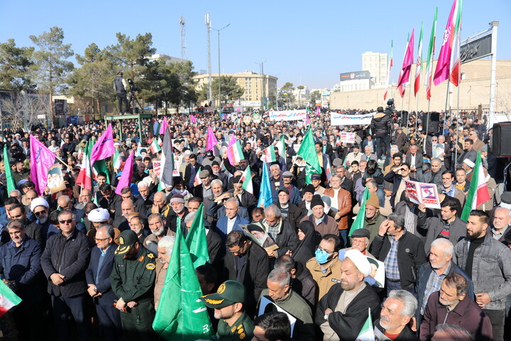 تصاویر/ راهپیمایی مردم بابصیرت سمنان در دفاع از امنیت ملی ایران