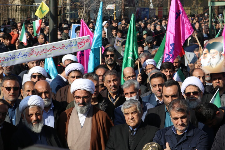 تصاویر/ راهپیمایی مردم بابصیرت سمنان در دفاع از امنیت ملی ایران