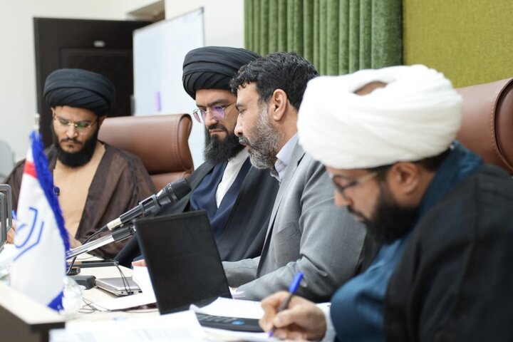 میزگرد علمی «ابعاد فقهی و حقوقی تفکیک اعتراض از اغتشاش» در دانشگاه باقرالعلوم(ع) برگزار شد