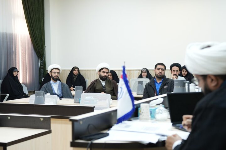 میزگرد علمی «ابعاد فقهی و حقوقی تفکیک اعتراض از اغتشاش» در دانشگاه باقرالعلوم(ع) برگزار شد