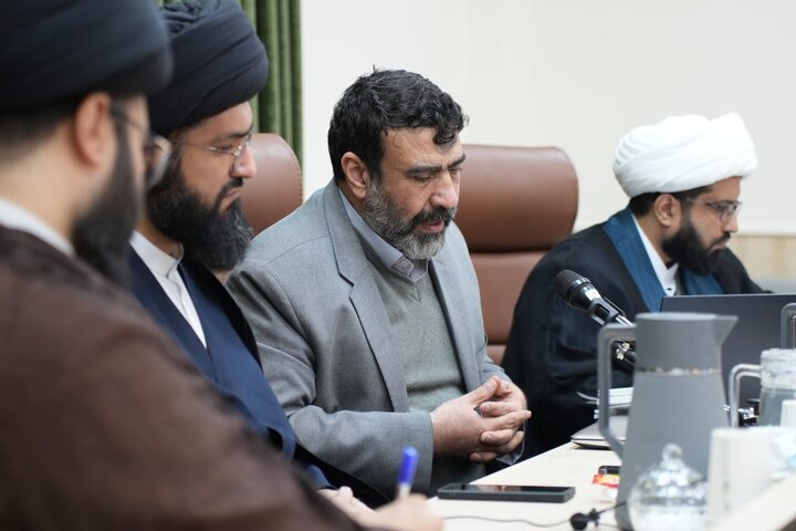 میزگرد علمی «ابعاد فقهی و حقوقی تفکیک اعتراض از اغتشاش» در دانشگاه باقرالعلوم(ع) برگزار شد