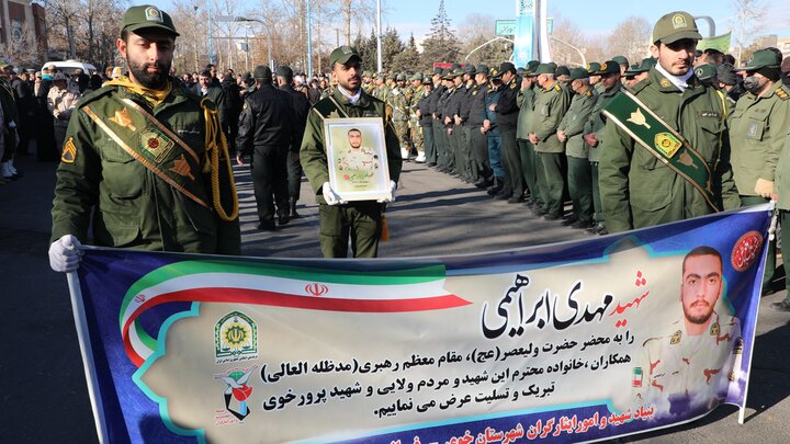 تصاویر/ تشییع پیکر مطهر شهید مدافع امنیت «مهدی ابراهیمی» در خوی