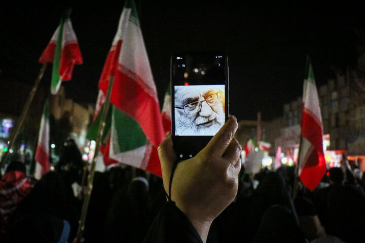 تصاویر/ خروش شبانه مردم قم در حمایت از جمهوری اسلامی