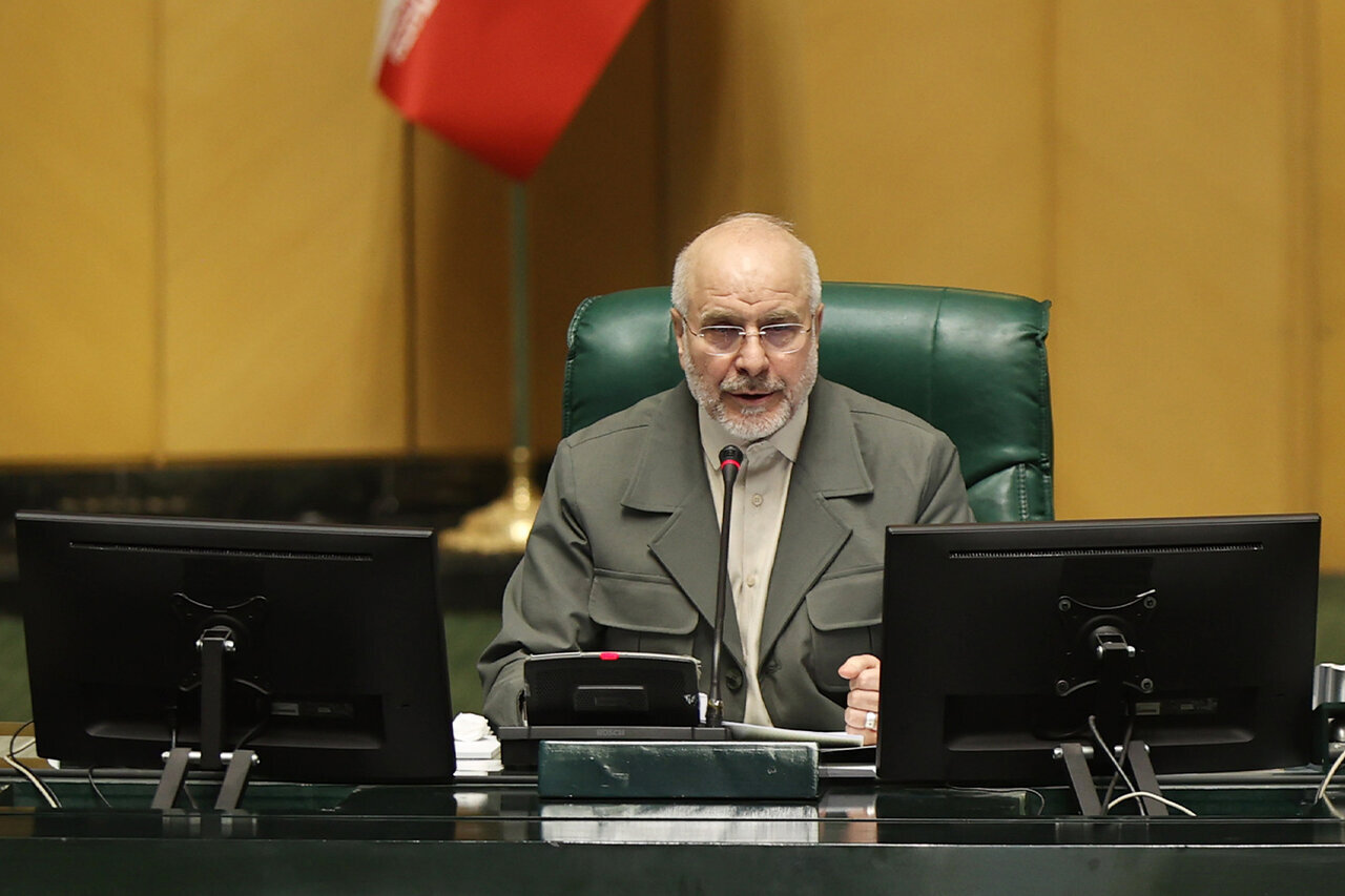 ایران همزمان در ۴ جبهه با دشمن در جنگ است/ مقدمات جنگ تروریستی از مدت‌ها قبل پیش‌بینی شده بود