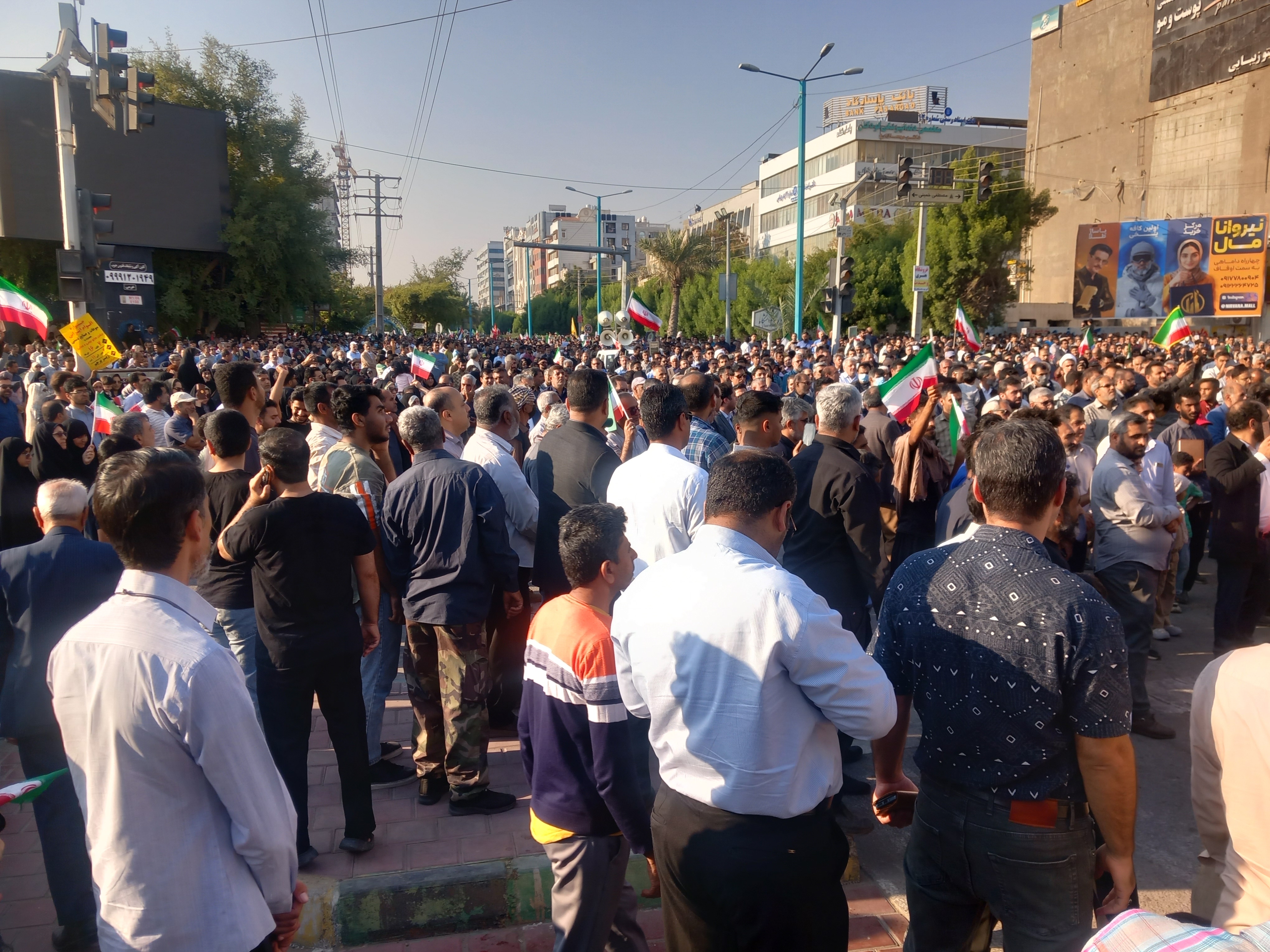 خروش بندرعباسی‌ها در محکومیت تروریست‌ها و آشوبگران مسلح