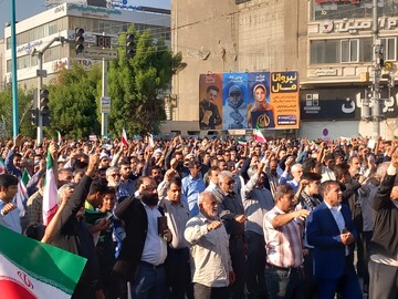 فیلم | راهپیمایی مردم بندرعباس در محکومیت اقدامات تروریستی