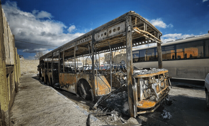 تصاویر / آسیب اغتشاشگران در همدان به اموال عمومی