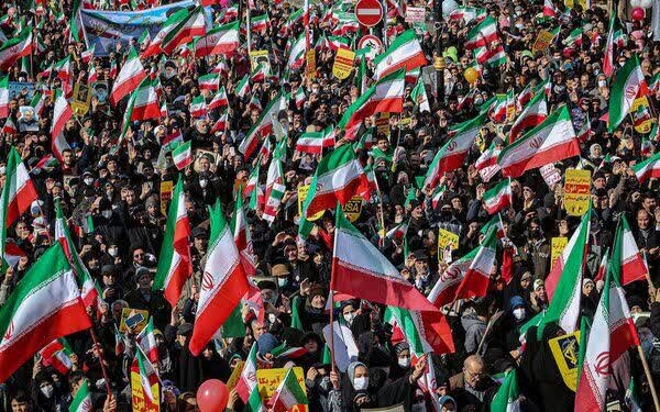 فیلم | تشییع باشکوه پیکر شهید احد زرنگی‌پور در کرمان