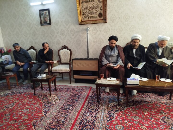 تصاویر / دیدار مدیر حوزه علمیه قزوین با خانواده شهید مدافع امنیت