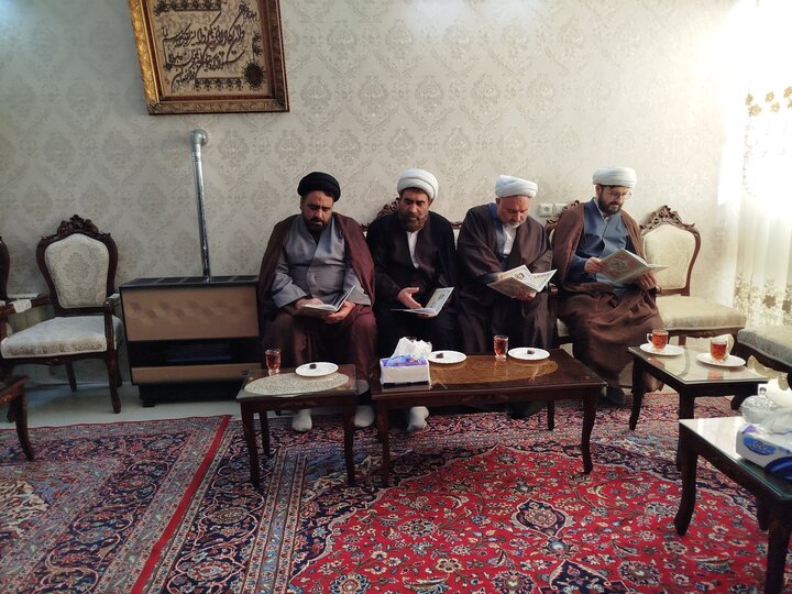 تصاویر / دیدار مدیر حوزه علمیه قزوین با خانواده شهید مدافع امنیت