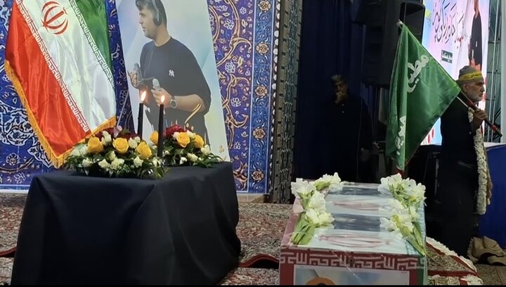 فیلم| وداع مردم‌ کرمان‌ با شهید امنیت اَحد زرنگی‌پور