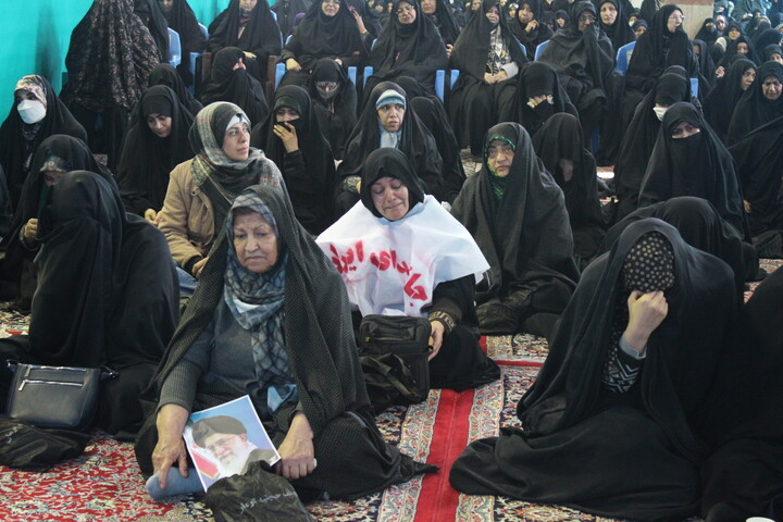 تصاویر/ وداع مردم‌ کرمان‌ با شهید امنیت اَحد زرنگی‌پور