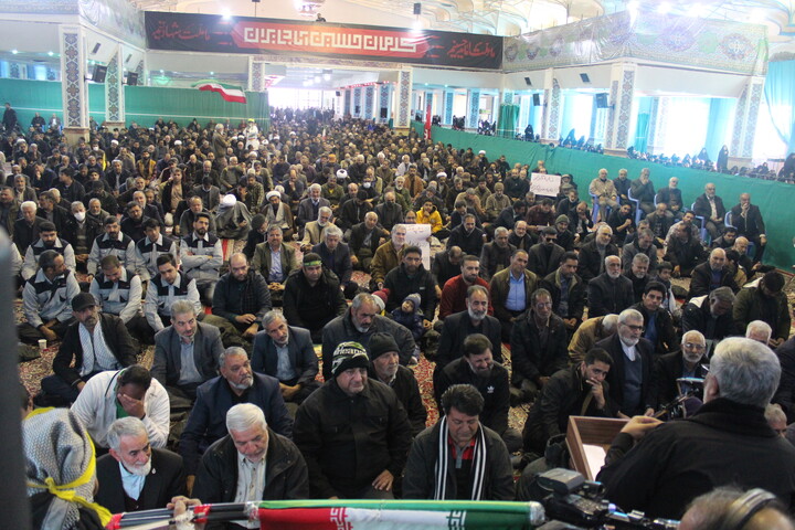 تصاویر/ وداع مردم‌ کرمان‌ با شهید امنیت اَحد زرنگی‌پور